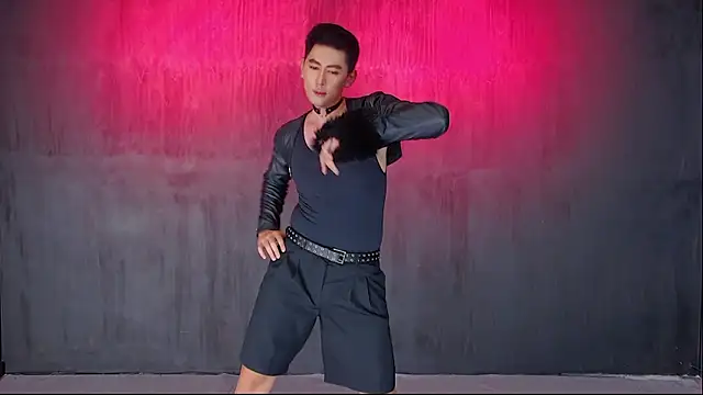 Queen-Vibe online show from March 13, 6:42 pm