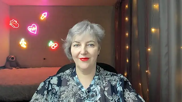 Mary-Leee online show from March 16, 1:59 pm