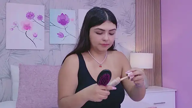 EmmaLeens online show from March 31, 12:49 pm