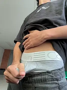 HarryGaze online show from March 4, 1:07 pm