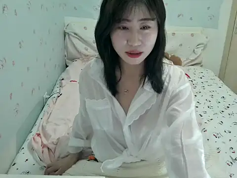 lilabeauty online show from March 7, 11:17 am