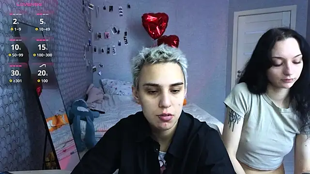 LuxuryLoverss online show from March 15, 11:01 am