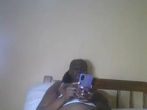 Lynne10 online show from July 15, 8:13 pm