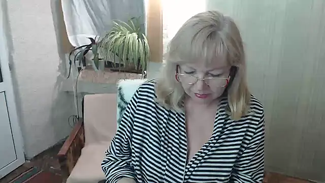 StellaLarsen1 online show from March 3, 3:18 pm