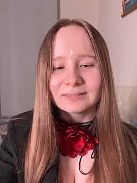 cutefoxieee online show from May 26, 6:51 pm