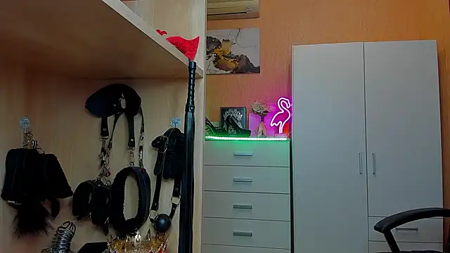 KristiTopxx online show from July 3, 9:32 pm