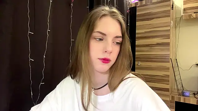 PollyDream online show from February 28, 8:03 am