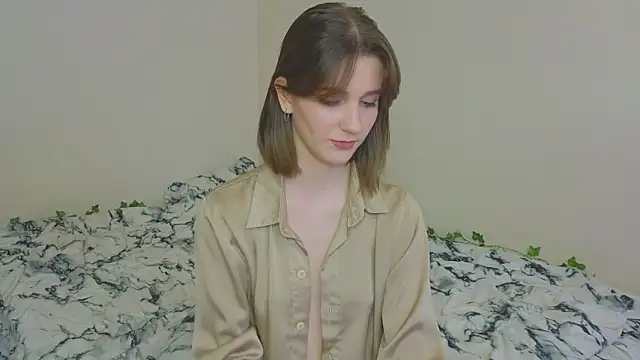 PeachyWhisper online show from March 15, 11:45 am