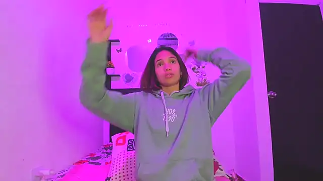 sapphire brown20 online show from April 18, 3:31 am