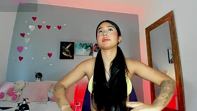 KimTaylorW online show from March 7, 7:43 pm