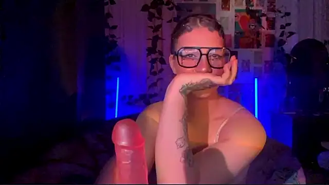 moonvampiq online show from February 27, 11:15 pm