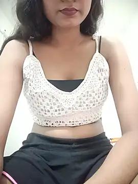 Heena shrma online show from July 6, 3:14 pm