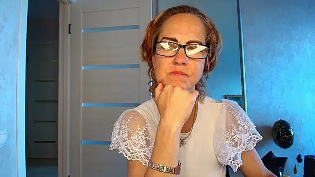 LioraWeiss online show from June 24, 12:26 pm
