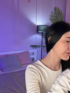 EmilyRamsey online show from April 13, 6:52 pm