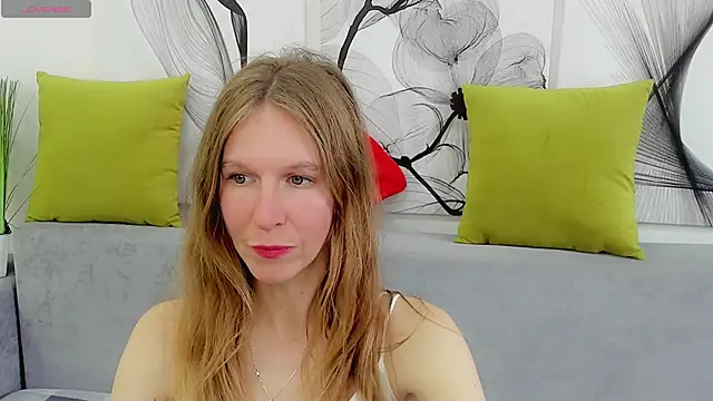 Mira XOo online show from April 14, 1:55 pm