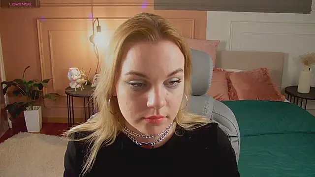 Glow Margo online show from April 6, 12:54 am