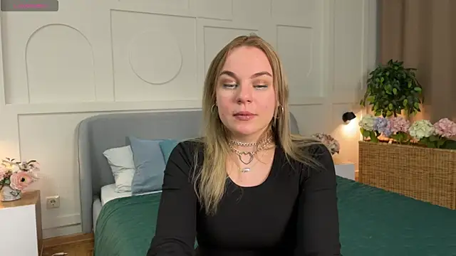 Glow Margo online show from March 2, 1:16 am