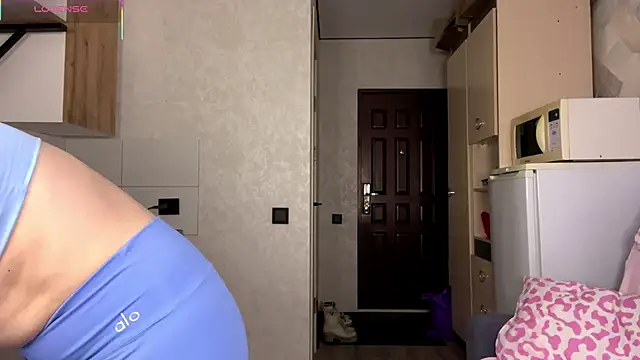 ScarlettKaty online show from March 2, 4:34 am