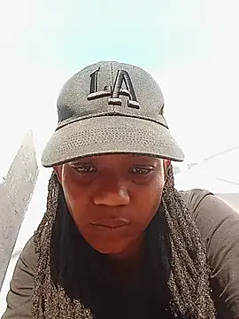 JANIELEE8XXXXX online show from July 28, 2:13 pm