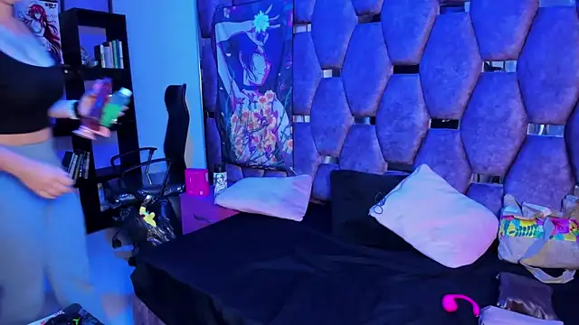 Maky Coss online show from April 20, 2:20 pm