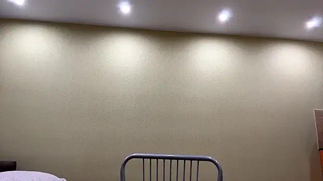 AliveCute online show from March 8, 5:39 pm