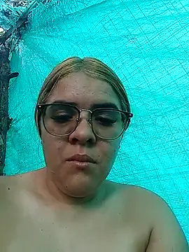 single kitten online show from March 26, 8:21 pm