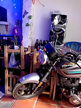 Lamonita05 online show from March 3, 9:43 pm