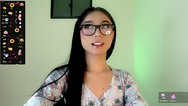 IamAndrea01 online show from March 17, 10:19 am