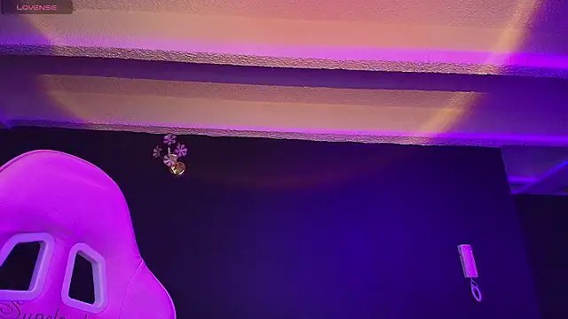 softnicol  online show from March 6, 2:50 am