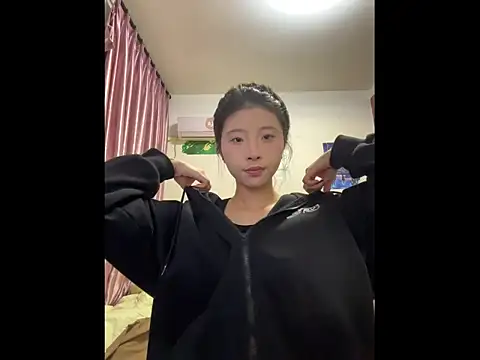 Y--F--LOVE online show from February 27, 4:18 pm