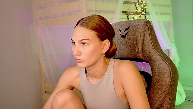 Sweet Emilya online show from July 14, 8:30 am