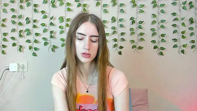 EllieRough online show from June 16, 4:24 am
