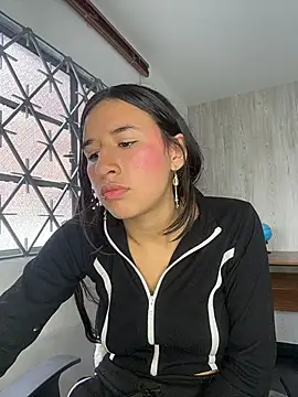 LilyRossi  online show from July 28, 4:39 pm