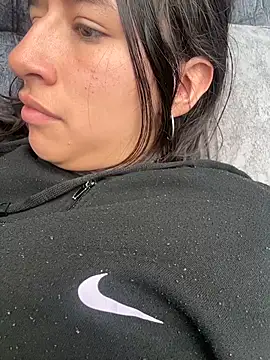 LilyRossi  online show from June 25, 1:02 pm