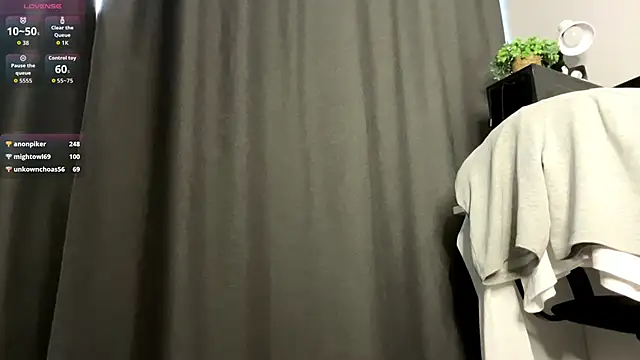 AueshaSimon online show from March 28, 8:36 am