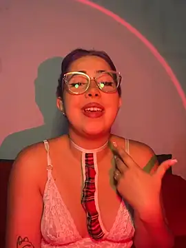 lorettaivonne online show from March 2, 1:40 pm