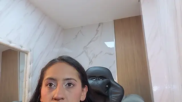 Lola roses tf online show from March 8, 1:15 pm