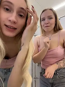 Pink Kiss online show from May 23, 3:49 am