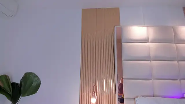 Megaan Rousee online show from March 14, 12:06 pm