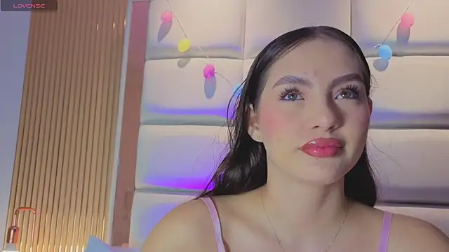 Megaan Rousee online show from April 19, 11:43 am