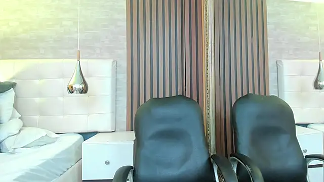 AbbyLoius online show from April 17, 2:19 pm