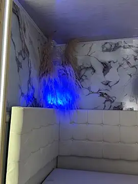   Nahomy online show from April 7, 12:07 pm