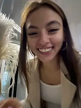   Nahomy online show from March 30, 11:32 am