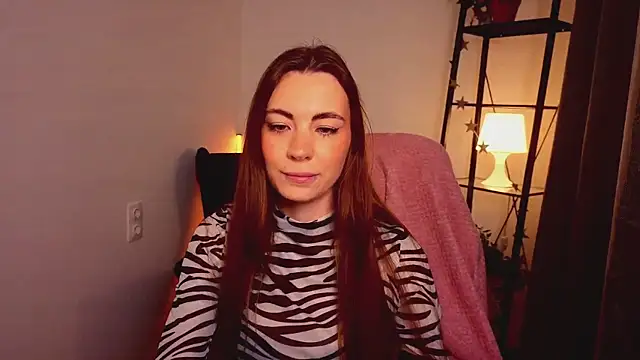 EmilyRidd online show from April 6, 5:19 am