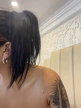 VioletaHills  online show from July 17, 12:42 pm