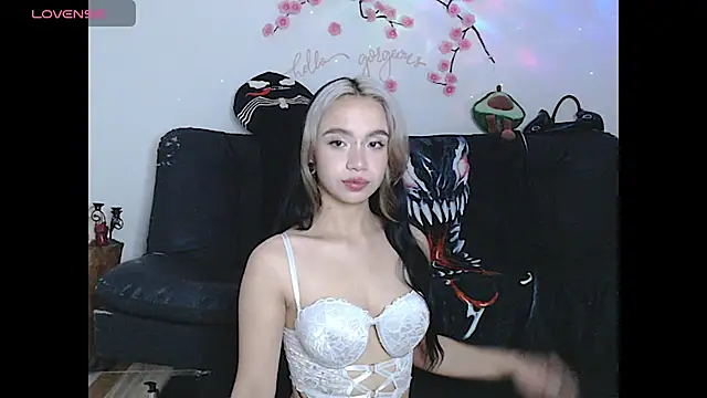 sweet molly420 online show from June 24, 11:04 pm