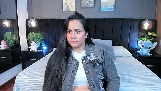 alejandra  garcia online show from July 4, 3:35 am