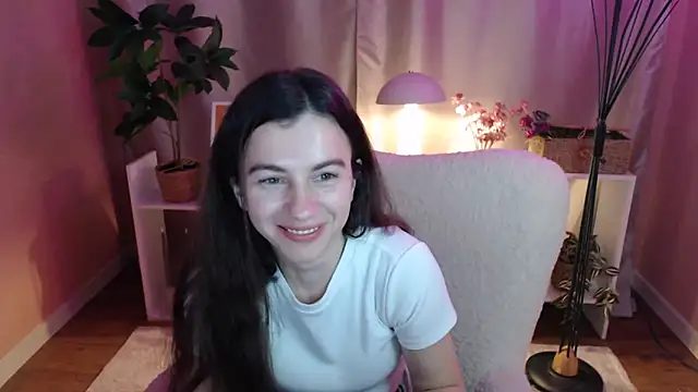 MistyBree online show from April 17, 8:16 am