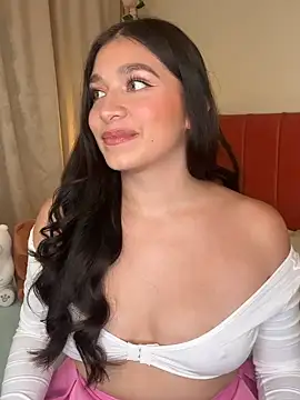 Caandace online show from April 17, 9:50 pm