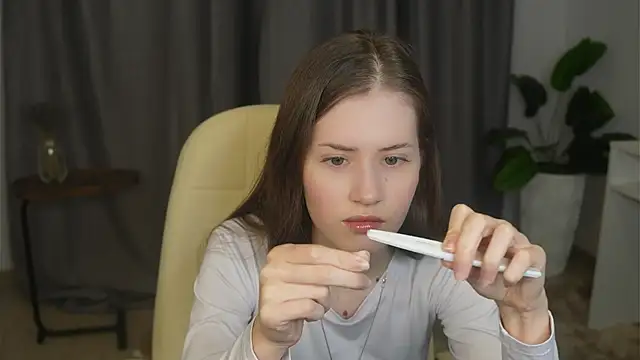 OdiIiaChavarria online show from March 5, 2:13 pm